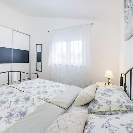 Apartmani Neva, Pridraga 外观 照片
