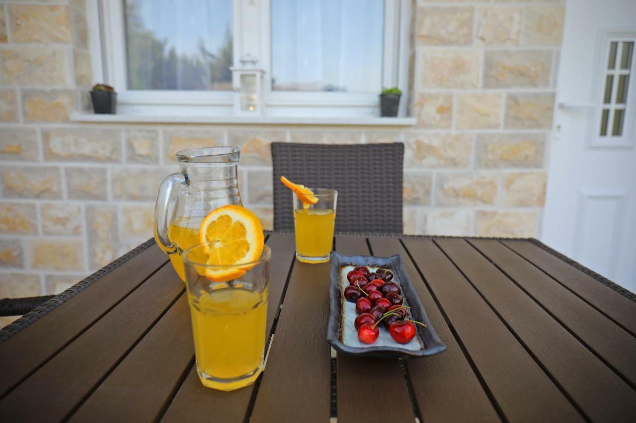 Apartmani Neva, Pridraga 外观 照片