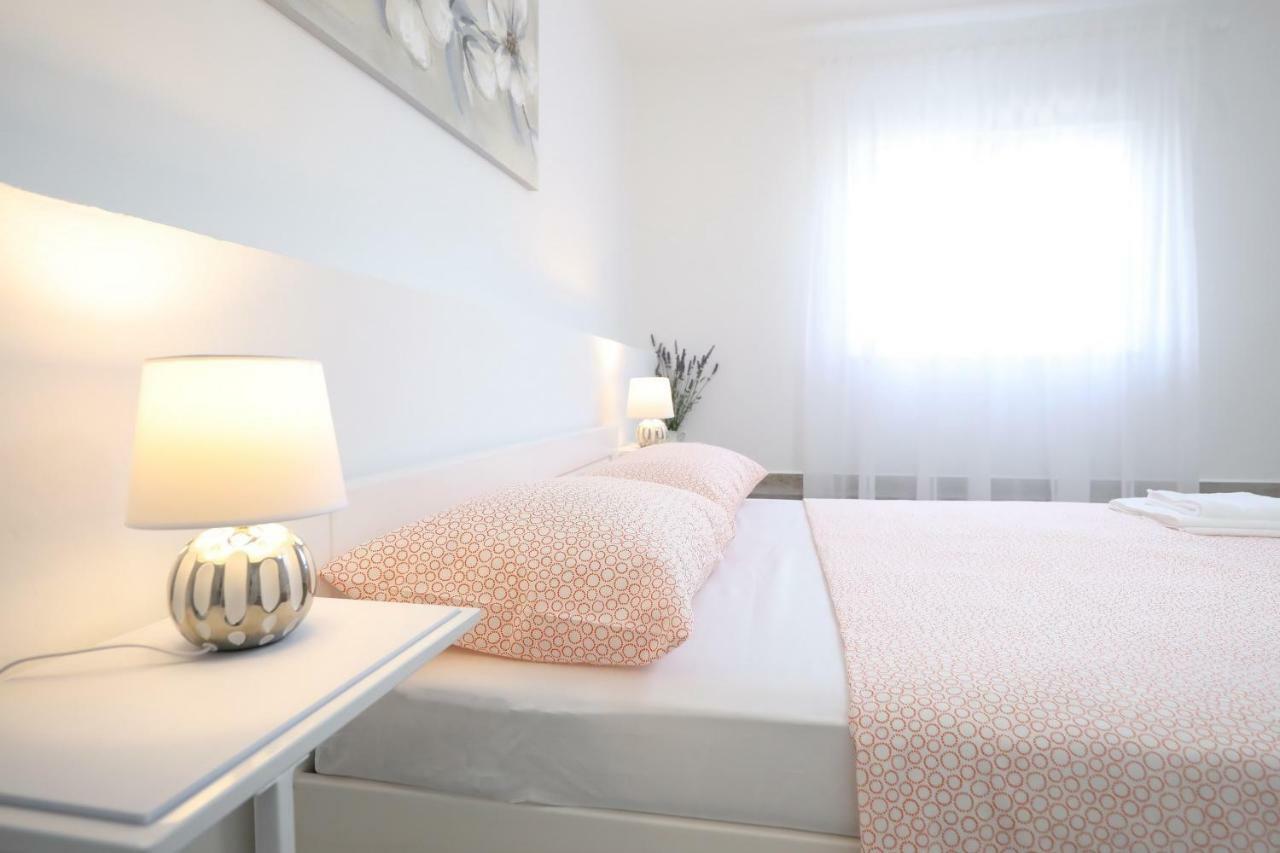 Apartmani Neva, Pridraga 外观 照片