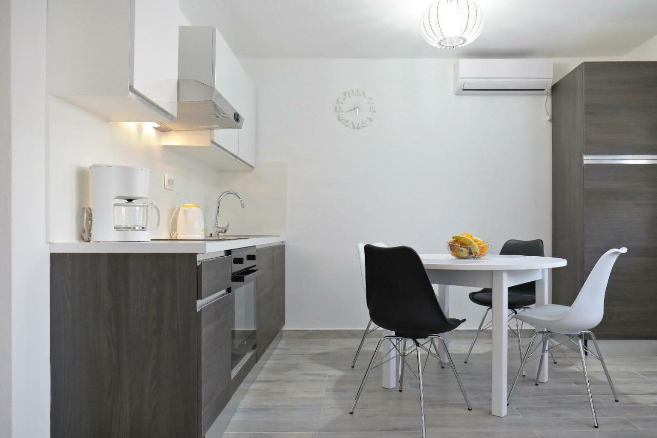 Apartmani Neva, Pridraga 外观 照片