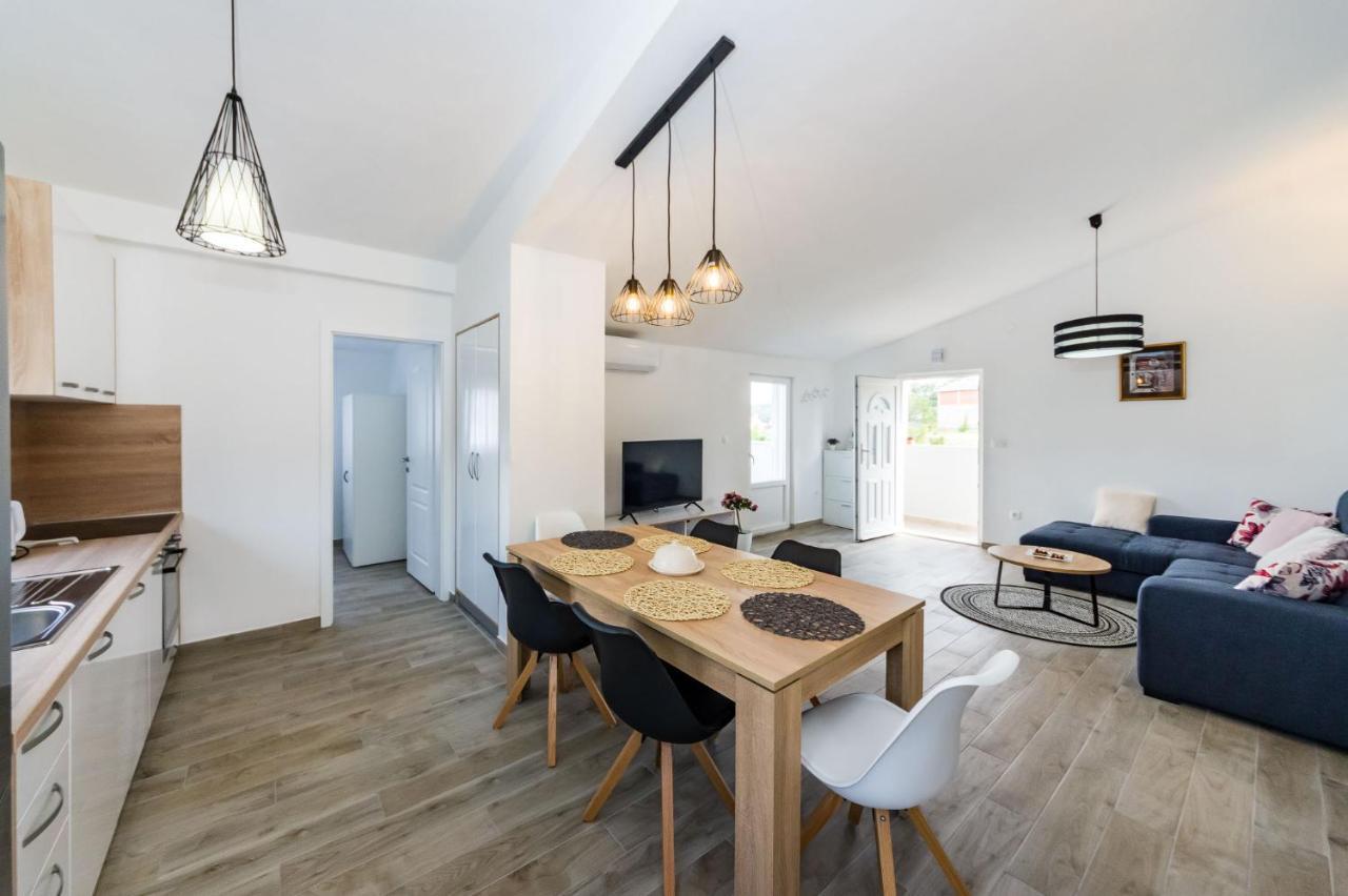 Apartmani Neva, Pridraga 外观 照片